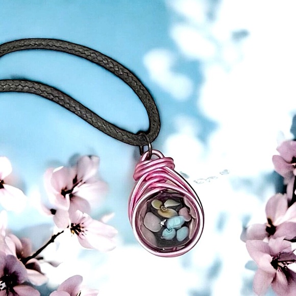 5 For $25💫Wrapped Floral Lampwork Pendant Necklace - Picture 1 of 4
